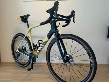 Brugt Canyon Grail CF SL 8 2023 2023 Road & Gravel