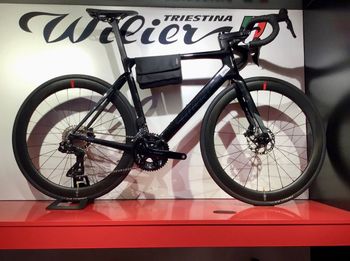 Použité Wilier Filante SL SHIMANO 105 Di2 2x12 R7170 2025 2025 Road & Gravel