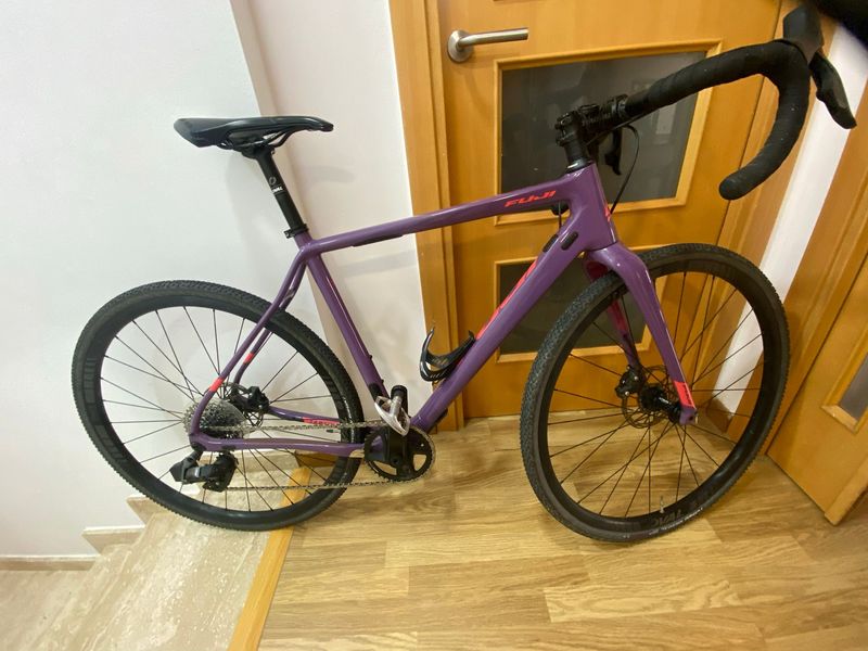 Tweedehands Fuji Jari Carbon CX 2025 2025 Road & Gravel