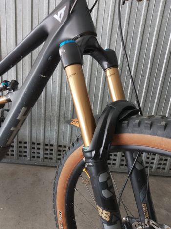YT Industries Capra SRAM X0 2024 Mountainbike usato, Nero — immagine 16 di 26
