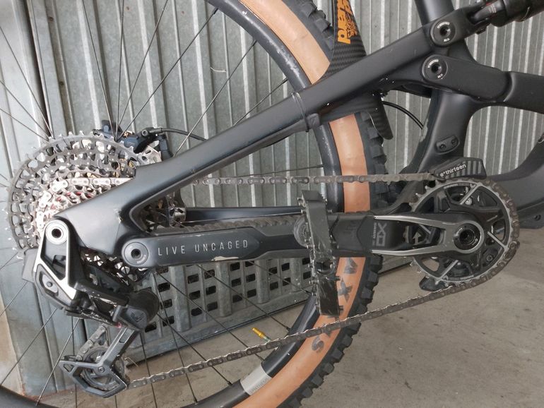 YT Industries Capra SRAM X0 2024 Mountainbike usato, Nero — immagine 19 di 26