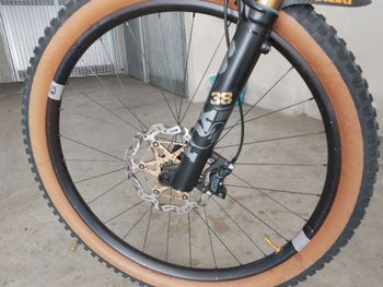 YT Industries Capra SRAM X0 2024 Mountainbike usato, Nero — immagine 9 di 26