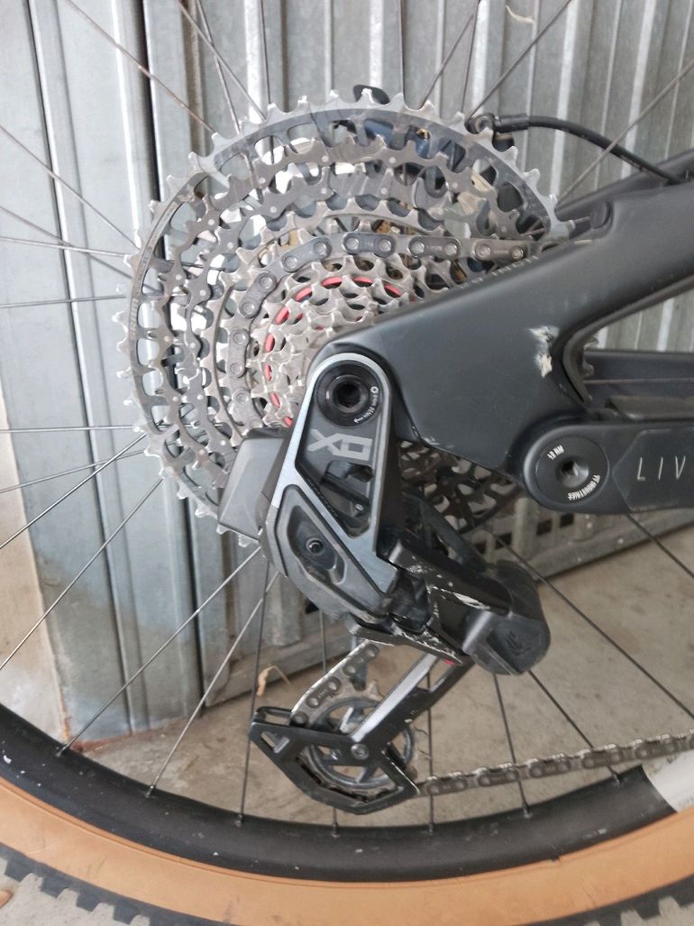 YT Industries Capra SRAM X0 2024 Mountainbike usato, Nero — immagine 22 di 26