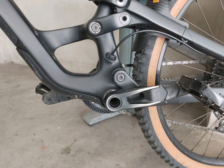 YT Industries Capra SRAM X0 2024 Mountainbike usato, Nero — immagine 10 di 26