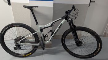 Gebrauchtes Lapierre XRM 6.9 2023 2023 Mountainbike, Hellgrau, 29 — Bild 4 von 5