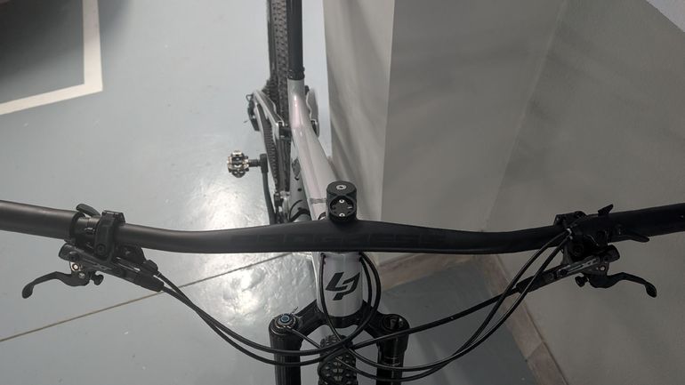 Tweedehands Lapierre XRM 6.9 2023 2023 Mountainbike — afbeelding 5 van 6