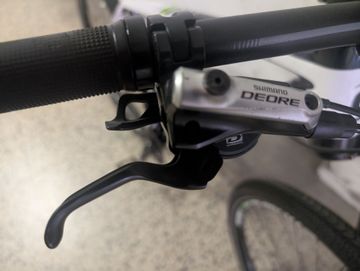 Used Cannondale Custom Shimano Deore XT 2010 Mountainbike, White — image 9 of 22
