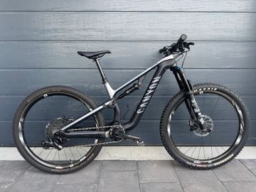 Tweedehands Canyon Neuron CF 9.0 LTD 2020 2020 Mountainbike — afbeelding 1 van 4