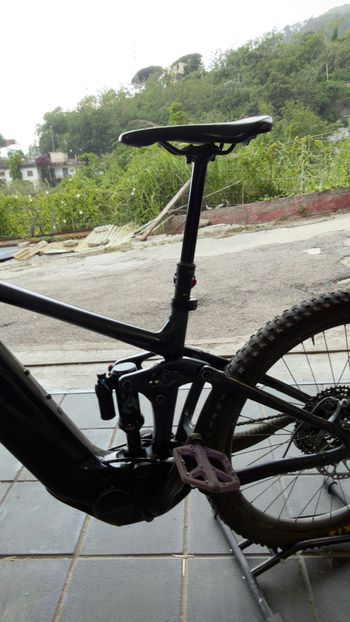 Używany Giant Reign E+ 2, 2022 2022 Mountainbike — zdjęcie 8 z 11