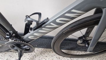 Gebrauchtes Canyon Aeroad CF SL 8 Disc 2022 2022 Road & Gravel, Hellgrau — Bild 3 von 12
