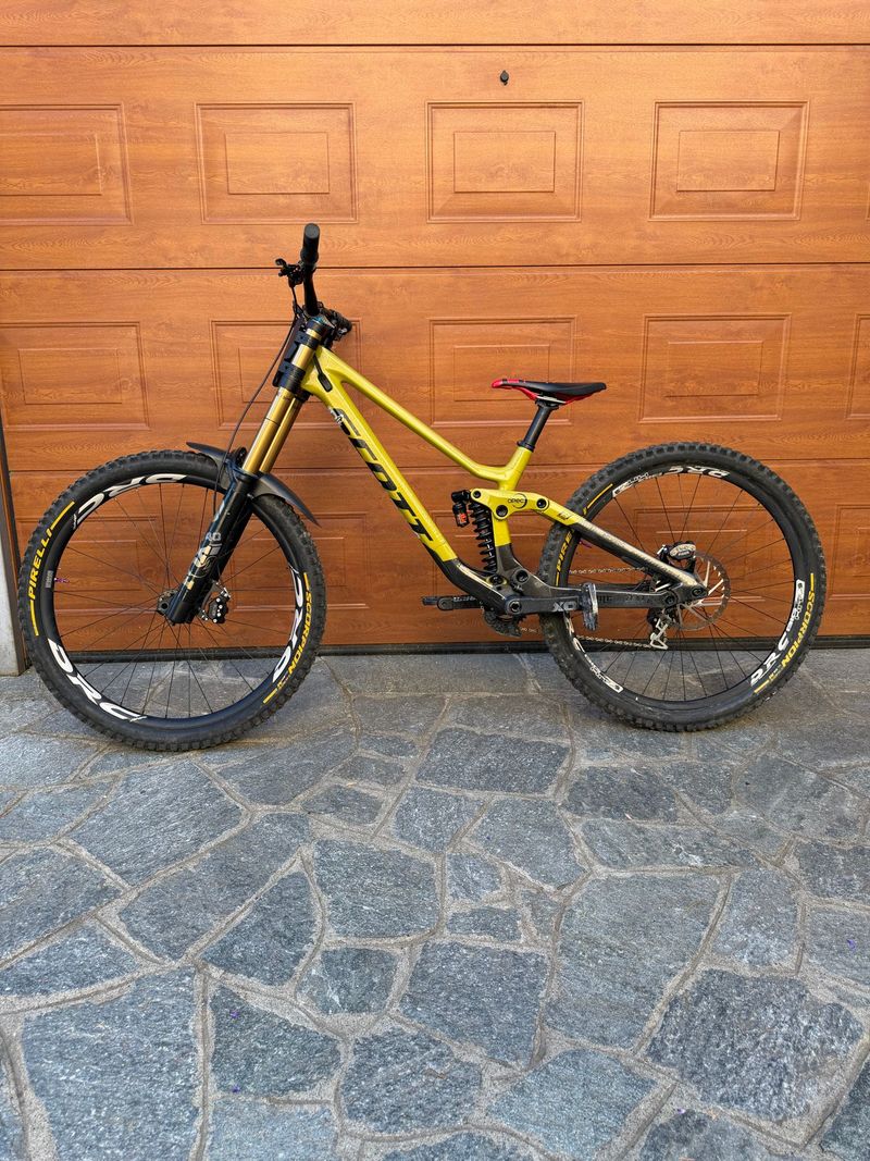 Scott Gambler 900 Tuned 2024 2024 MTB d'occasion