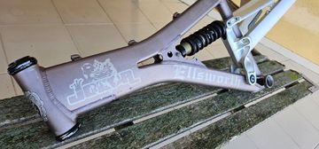 Used Ellsworth Custom Frameset 2004 Mountainbike, Light Gray — image 7 of 7