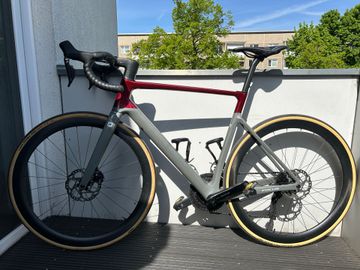 Brugt Focus IZALCO MAX 8.9 2024 2024 Road & Gravel — billede 2 af 9