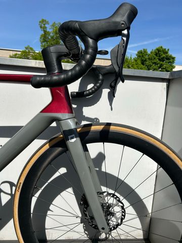 Brugt Focus IZALCO MAX 8.9 2024 2024 Road & Gravel — billede 7 af 9