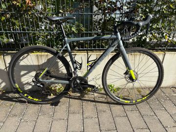 Używany CUBE CROSS RACE PRO 2020 2020 Road & Gravel — zdjęcie 2 z 9