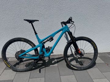 Yeti SB130 T1 2023 2023 Mountainbike usato, Blu — immagine 1 di 8