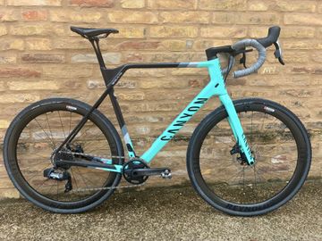 Canyon Inflite CF SLX 9 2022 2022 Road & Gravel usato