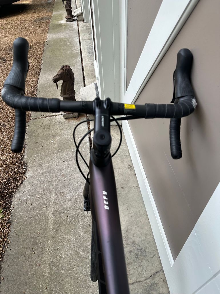 Used Giant Defy Shimano Ultegra 2021 Road & Gravel, Black — image 5 of 17