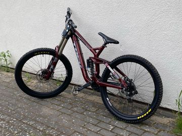 Used Trek Session 88 DH 27.5 2017 2017 Mountainbike, Red, 27.5 — image 3 of 3