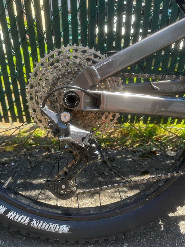 Used Salsa Rustler Deore 2023 2023 Mountainbike, Light Gray, 27.5 — image 8 of 10