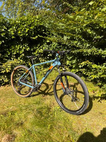 Used CUBE ACID 2020 2020 Mountainbike, Blue, 27.5, 29 — image 1 of 7