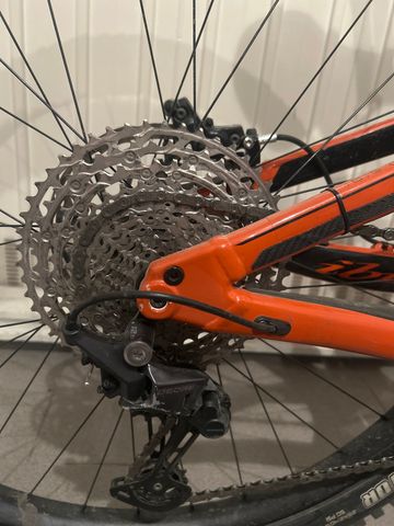 Used Ibis Cycles Custom Shimano Deore 2022 Mountainbike, Orange, 29 — image 3 of 7