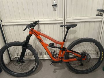 Used Ibis Cycles Custom Shimano Deore 2022 Mountainbike, Orange, 29 — image 1 of 7