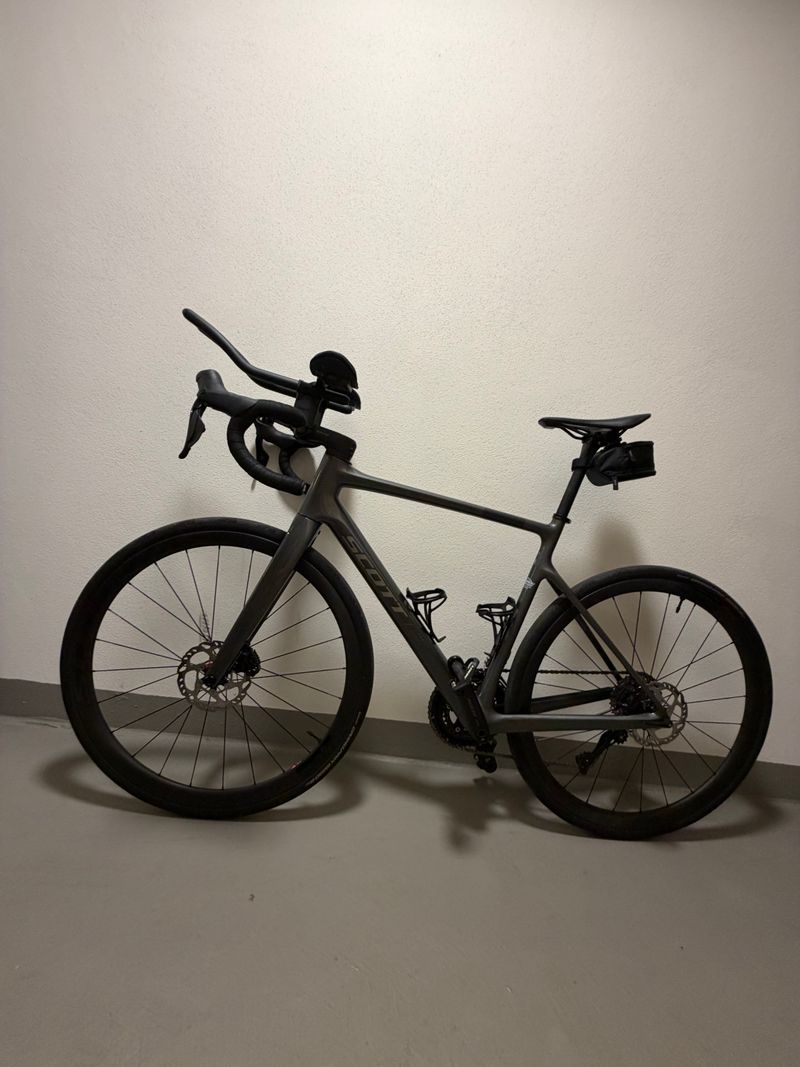Used Scott Addict 30 2025 2025 Road & Gravel