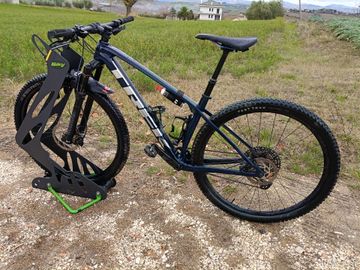 Used Trek Procaliber 9.6 2022 2022 Mountainbike, Blue, 29 — image 2 of 7