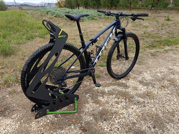 Used Trek Procaliber 9.6 2022 2022 Mountainbike, Blue, 29 — image 6 of 7