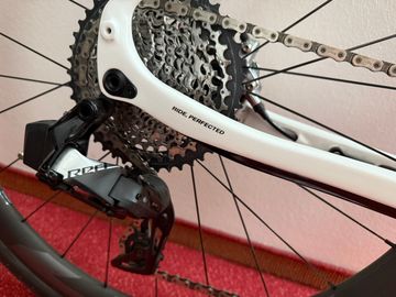 Used Basso SRAM Red 2025 Road & Gravel, White — image 10 of 22