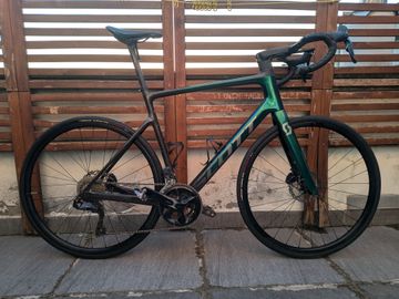 Tweedehands Scott Addict 20 2023 2023 Road & Gravel — afbeelding 1 van 6