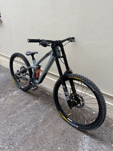 CUBE TWO15 HPC SLX 29 2024 2024 Mountainbike usato, Grigio chiaro — immagine 3 di 4