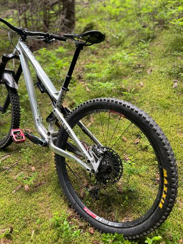 Brugt Commencal META AM 29 ESSENTIAL 2021 2021 Mountainbike — billede 3 af 4