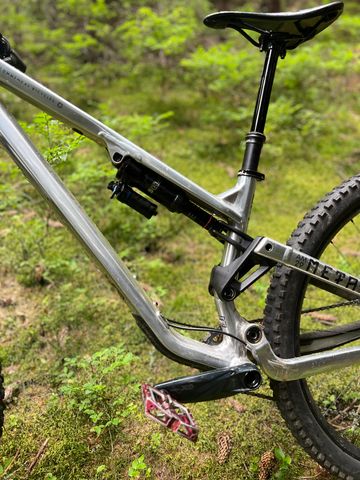 Brugt Commencal META AM 29 ESSENTIAL 2021 2021 Mountainbike — billede 4 af 4