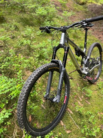 Brugt Commencal META AM 29 ESSENTIAL 2021 2021 Mountainbike — billede 2 af 4