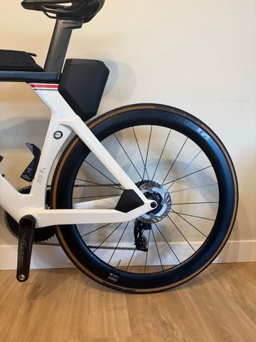 Used BMC Timemachine 01 Custom SRAM Force eTap AXS 2025 Road & Gravel, White — image 10 of 13
