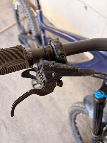 Used Specialized Enduro SRAM GX Eagle 2023 Mountainbike, Blue, 29 — image 5 of 8