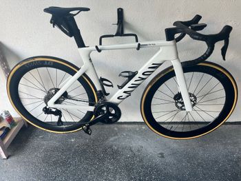 Brugt Canyon Aeroad Shimano 105 Di2 2025 Road & Gravel