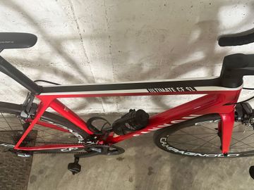 Używany Canyon Ultimate CF SL 8.0 2020 2020 Road & Gravel — zdjęcie 5 z 9