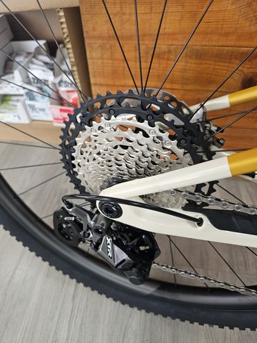 Gebrauchtes Orbea Oiz M10 2027 2027 Mountainbike, Weiß, 29 — Bild 6 von 9