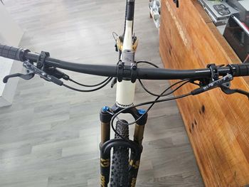 Brugt Orbea Oiz M10 2027 2027 Mountainbike — billede 9 af 9