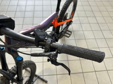 KTM MACINA KAPOHO MASTER 2021 2021 Mountainbike de segunda mano, Verde — imagen 3 de 10