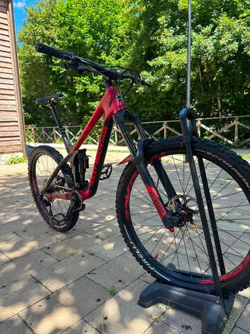 Used Rocky Mountain Slayer 750 MSL 2017 2017 Mountainbike, Red — image 10 of 12