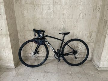 Brugt Trek Domane AL 2 Gen 4 2024 2024 Road & Gravel