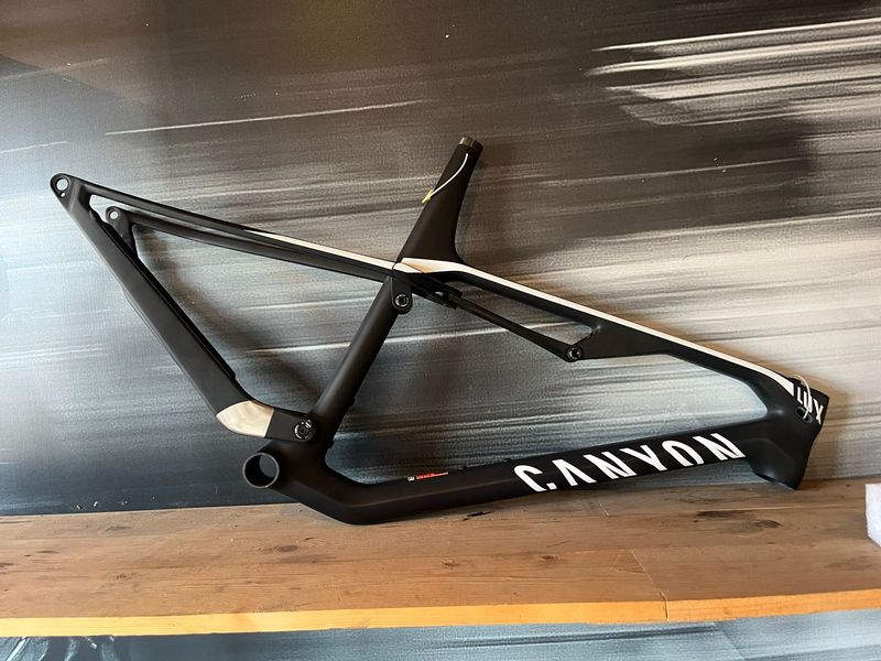 Used Canyon Lux CF 7 2022 Frameset 2022 MTB