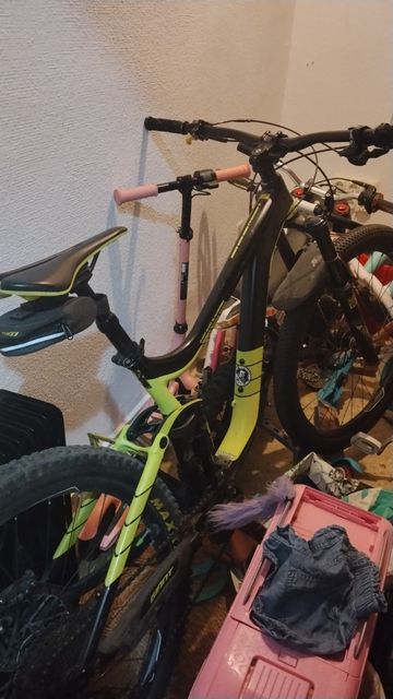 Used Giant Trance Shimano XTR 2018 Mountainbike, Black — image 1 of 3