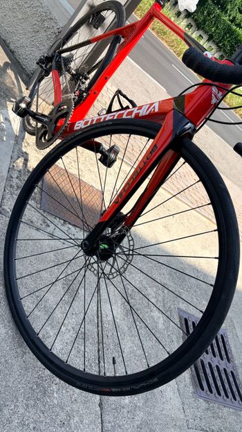 Bottecchia 8avio Revolution 2022 2022 Road & Gravel usato, Rosso — immagine 4 di 10