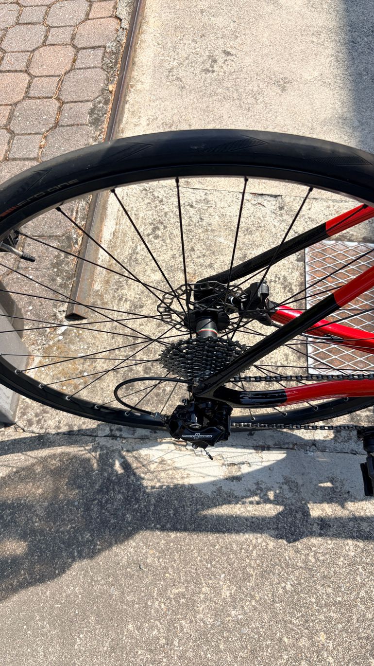 Bottecchia 8avio Revolution 2022 2022 Road & Gravel usato, Rosso — immagine 2 di 10