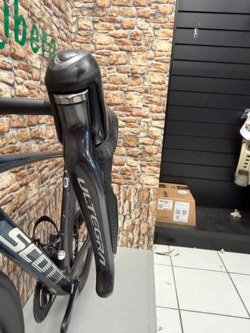 Tweedehands Scott Addict RC 40 2022 2022 Road & Gravel — afbeelding 10 van 12
